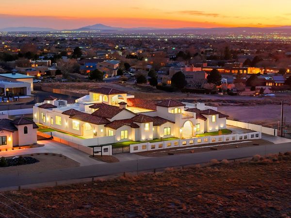 10300 Signal Avenue NE, Albuquerque, NM 87122