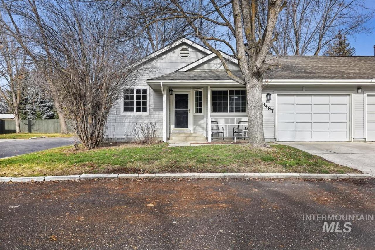 3487 N Collister Dr, Boise, ID 83703 Main Photo