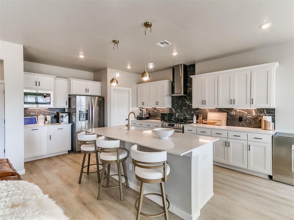 15104 Jasper Court, Edmond, OK 73013 Main Photo