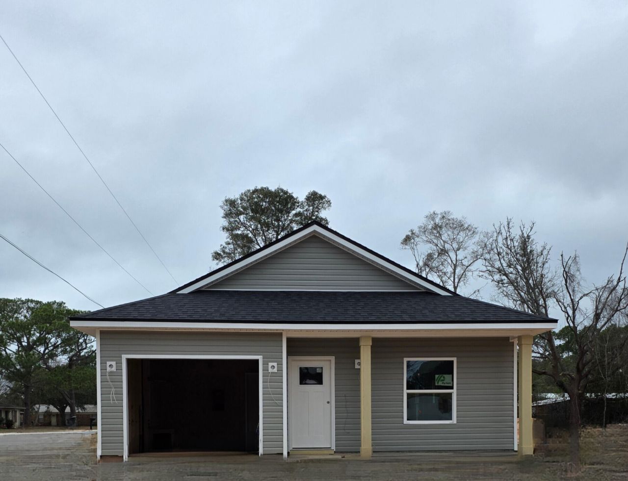 723 Bremen Avenue, Pensacola, FL 32507 Main Photo