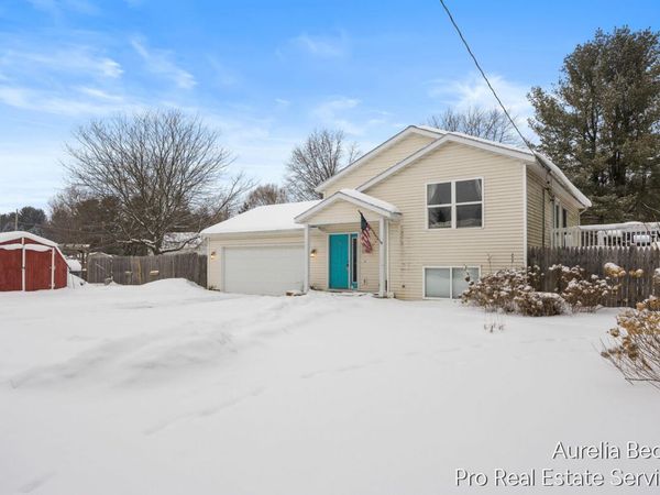 12411 14 Mile Road NE, Greenville, MI 48838