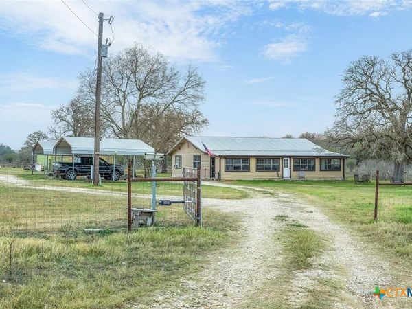 4025 County Road 284 , Harwood, TX 78632