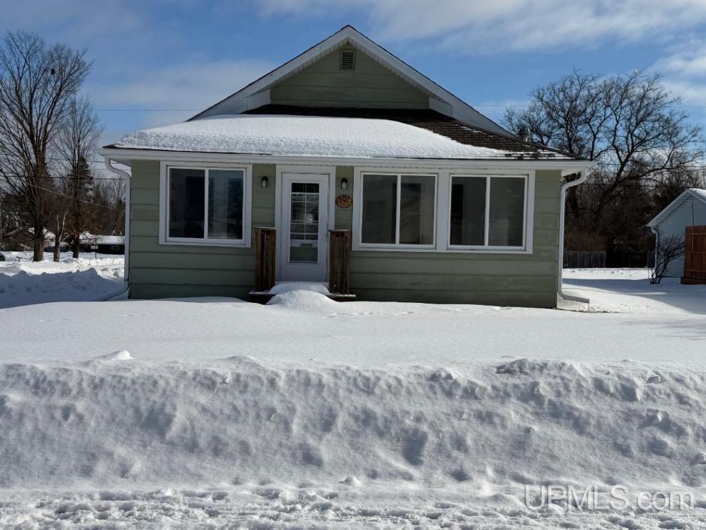 501 Sterling Street, Kingsford, MI 49802 Main Photo