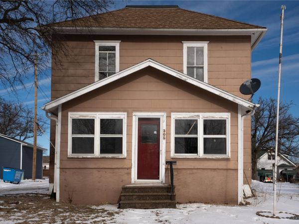 305 Park Street, Reinbeck, IA 50669
