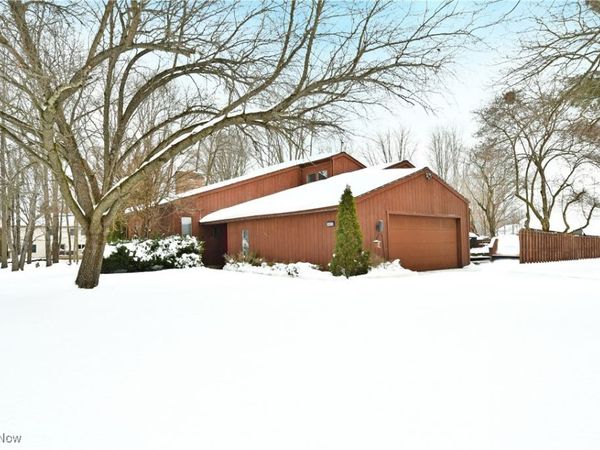 4650 Logan Gate Road, Youngstown, OH 44505