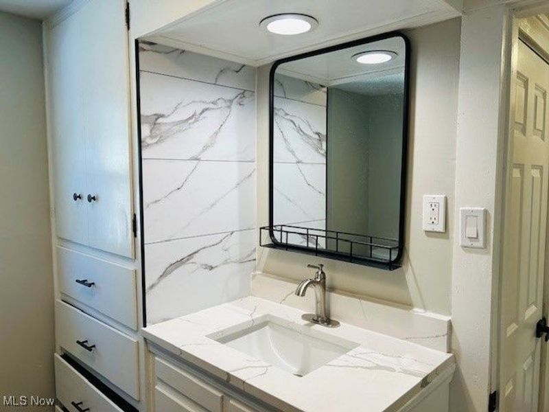 216 N Lyman Street, Wadsworth, OH 44281 Photo 9