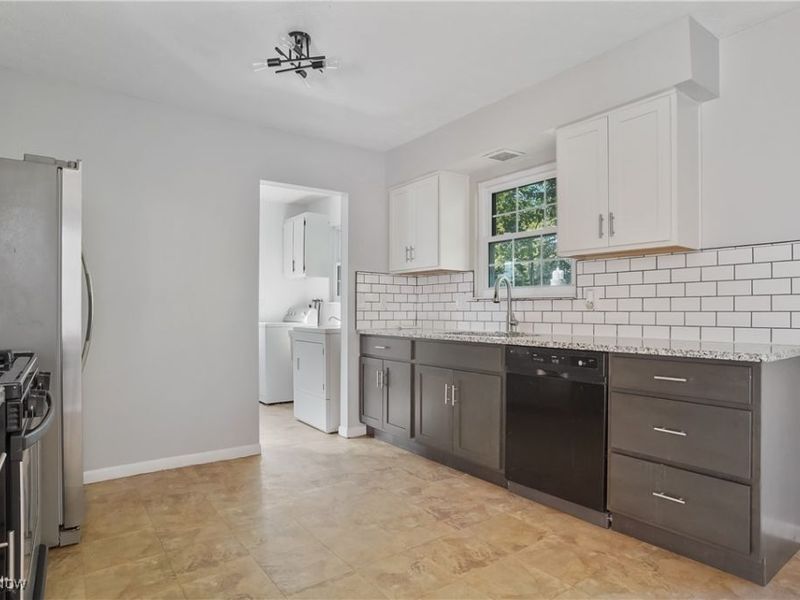 5758 Beech Drive, Mentor on the Lake, OH 44060 Photo 11