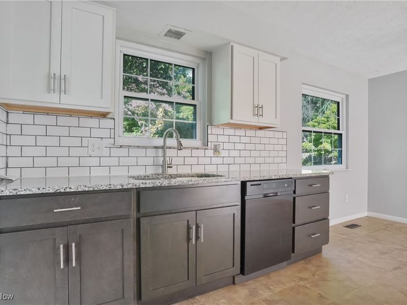 5758 Beech Drive, Mentor on the Lake, OH 44060 Photo 12