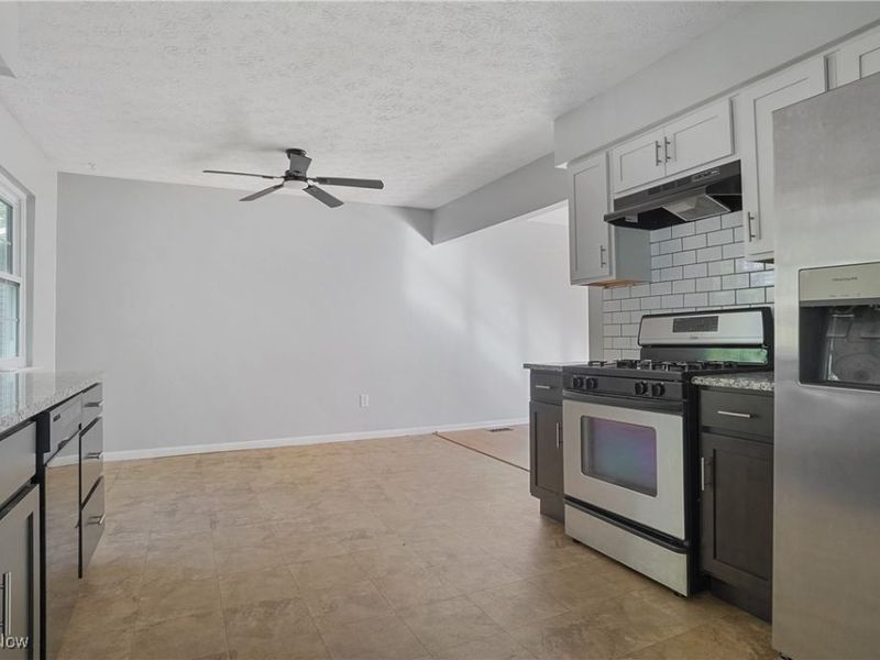 5758 Beech Drive, Mentor on the Lake, OH 44060 Photo 13