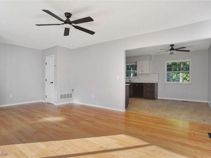 5758 Beech Drive, Mentor on the Lake, OH 44060 Photo 7