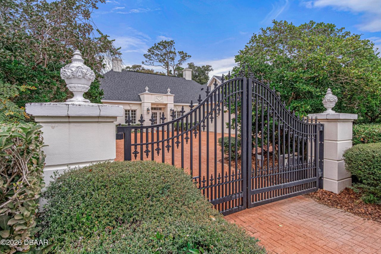 25 Lazy Eight Drive, Port Orange, FL 32128 Main Photo