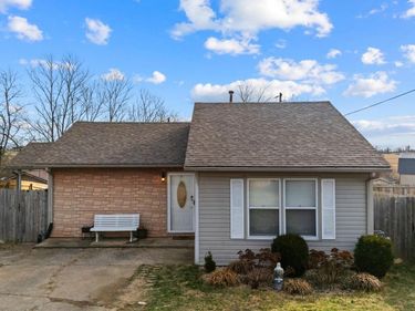 10 Pocahontas, Winchester, KY 40391