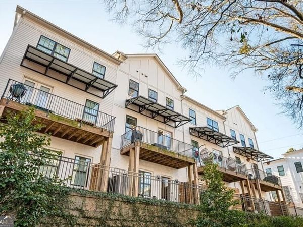 2003 Mahogony Lane NW, Atlanta, GA 30318