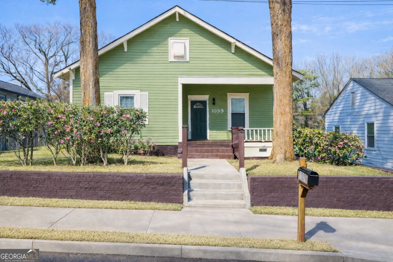 1039 Astor Avenue Sw, Atlanta, GA 30310 Main Photo