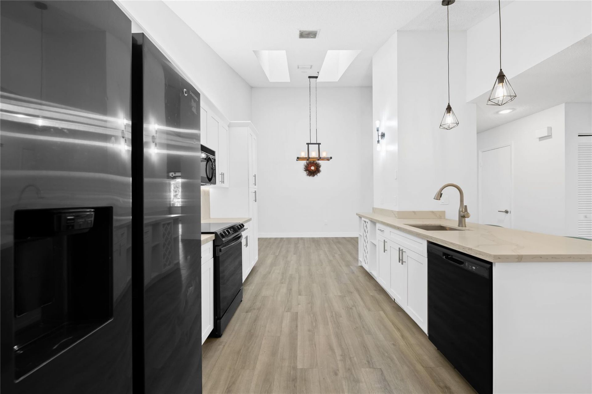 8245 NW 70th Street, Tamarac, FL 33321 Photo