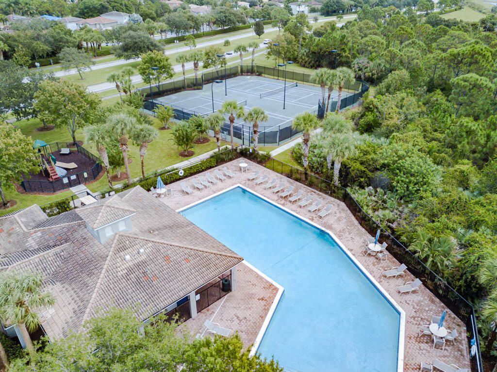 356 SE Bloxham Way, Stuart, FL 34997 Photo
