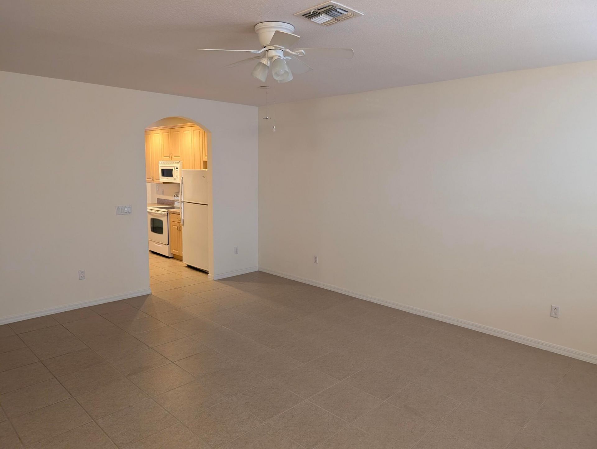 2062 SE Glen Ridge Drive, Port Saint Lucie, FL 34952 Photo