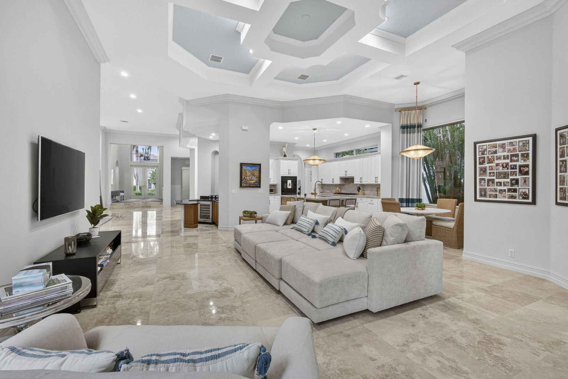 120 Via Mariposa, Palm Beach Gardens, FL 33418 Photo