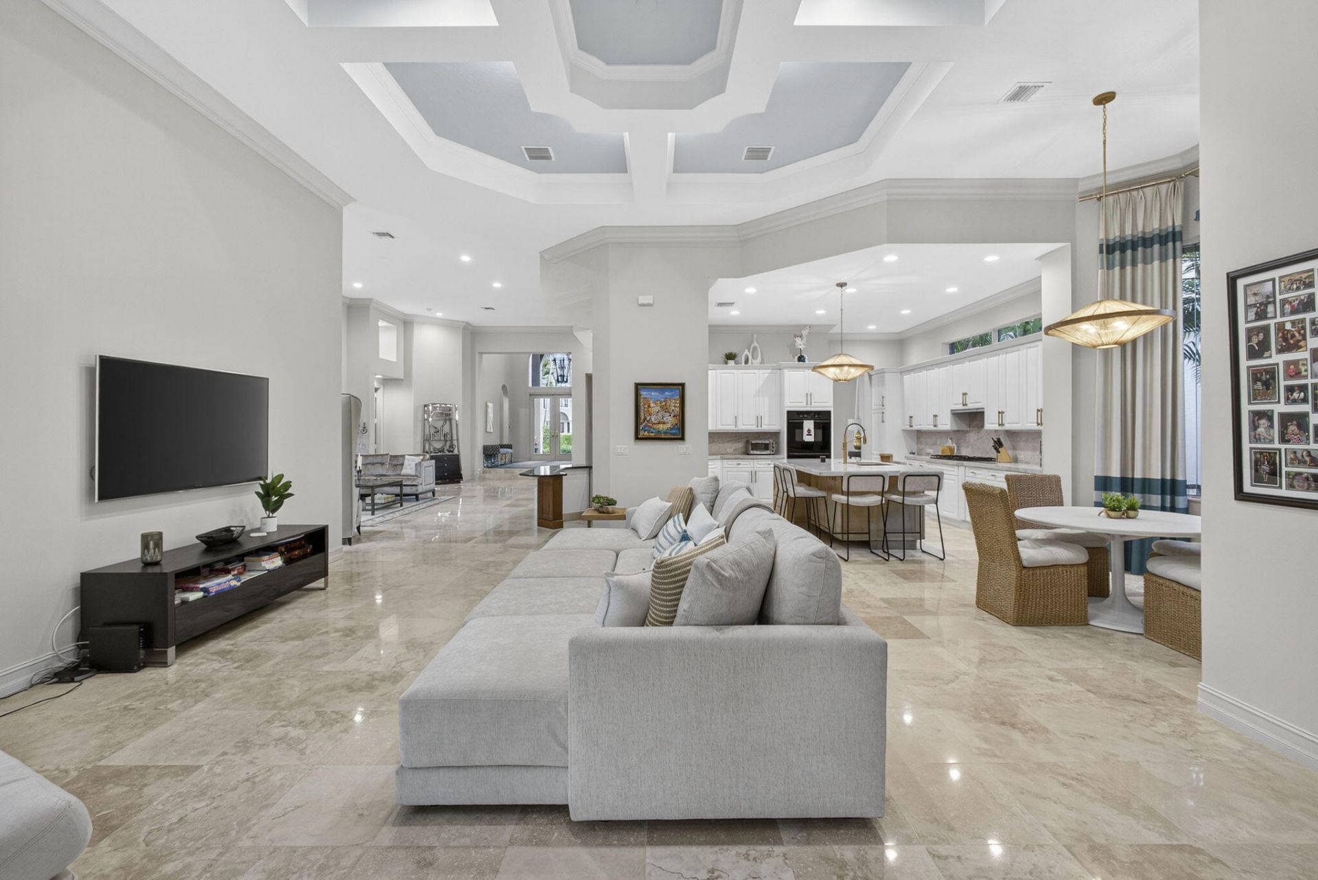 120 Via Mariposa, Palm Beach Gardens, FL 33418 Photo