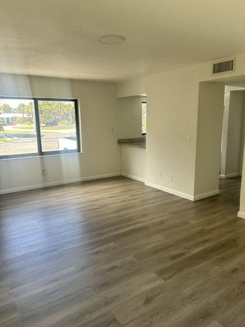 652 Hernando Street, Unit B, Fort Pierce, FL 34949 Photo