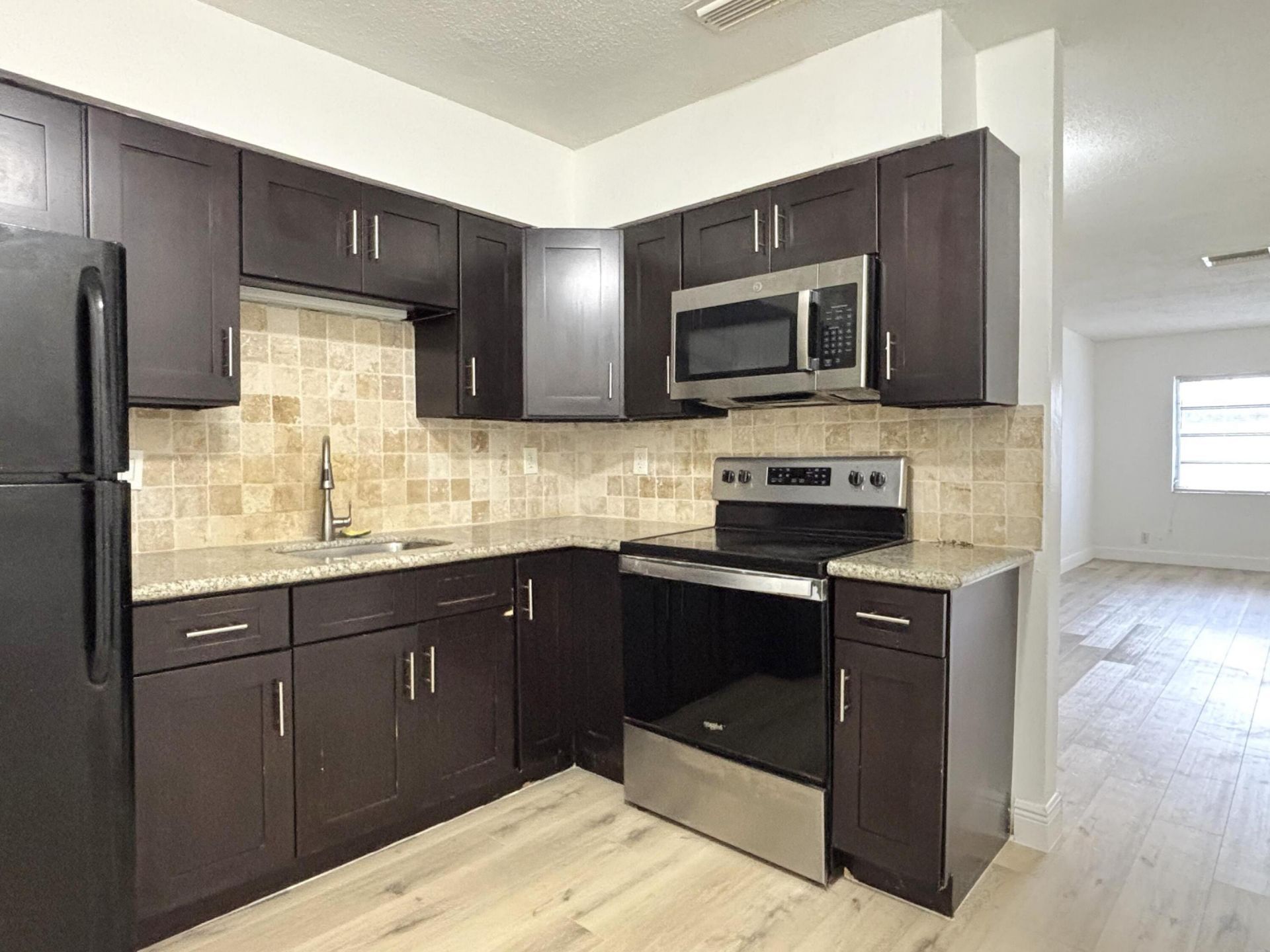 1916 SW 11th Street, Unit 30, Fort Lauderdale, FL 33312 Photo