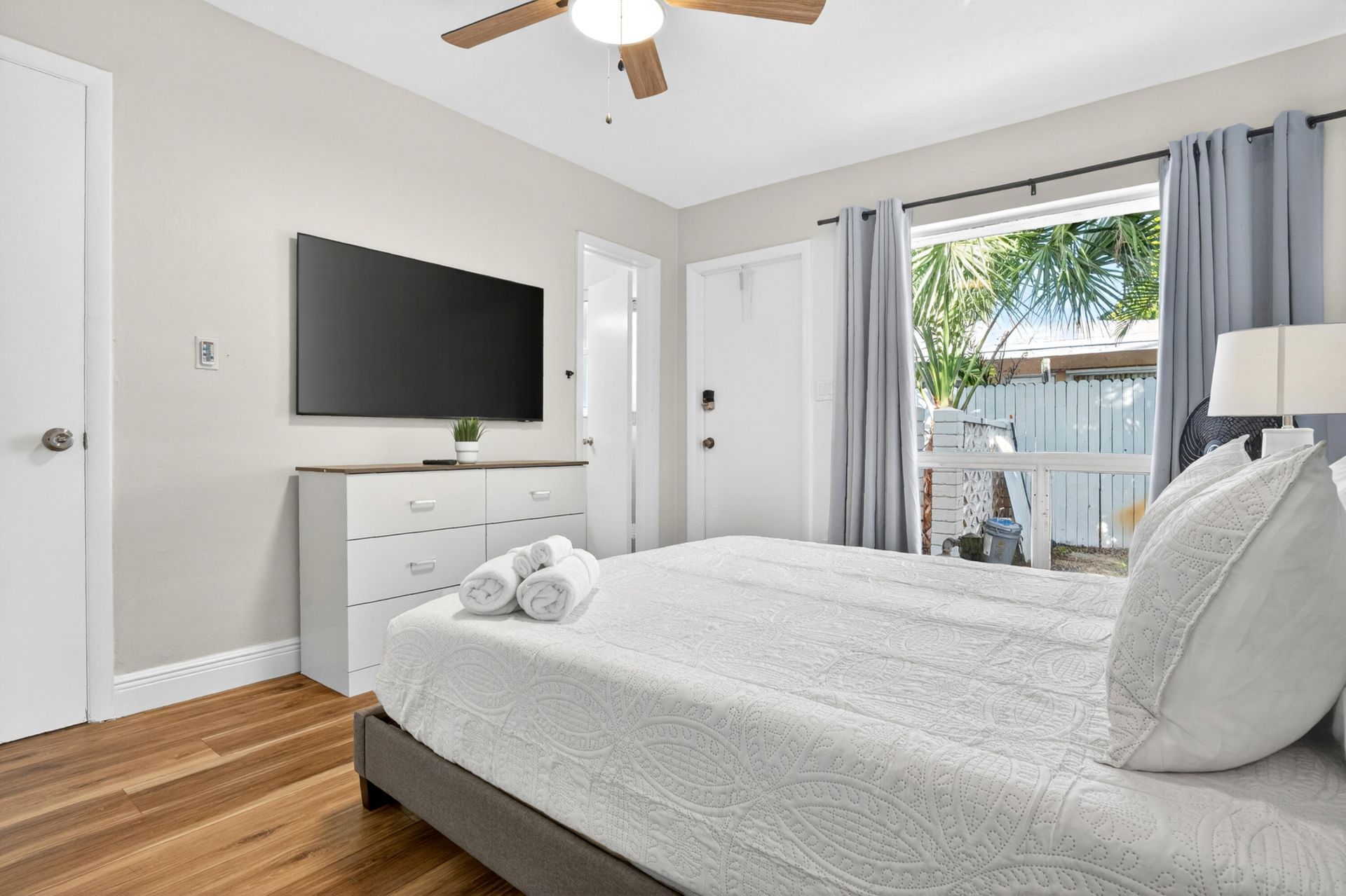 1761 NE 55th Street, Unit 1, Fort Lauderdale, FL 33334 Photo