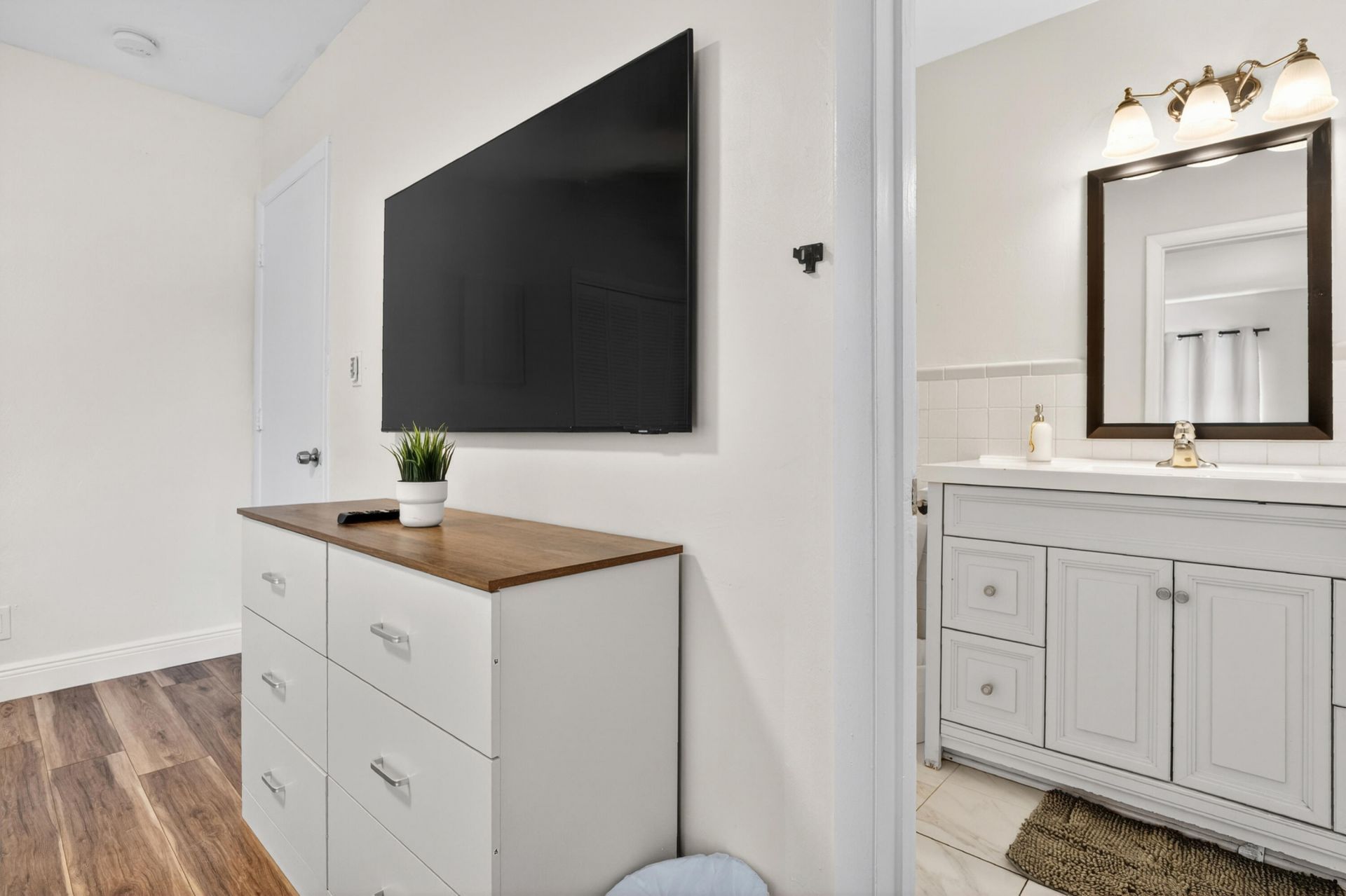 1761 NE 55th Street, Unit 1, Fort Lauderdale, FL 33334 Photo