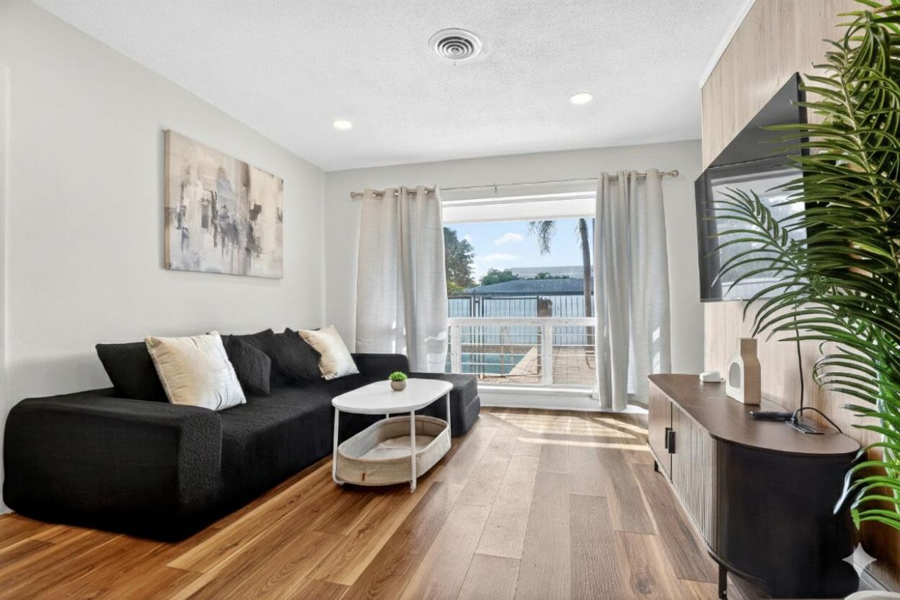 1761 NE 55th Street, Unit 1, Fort Lauderdale, FL 33334 Photo