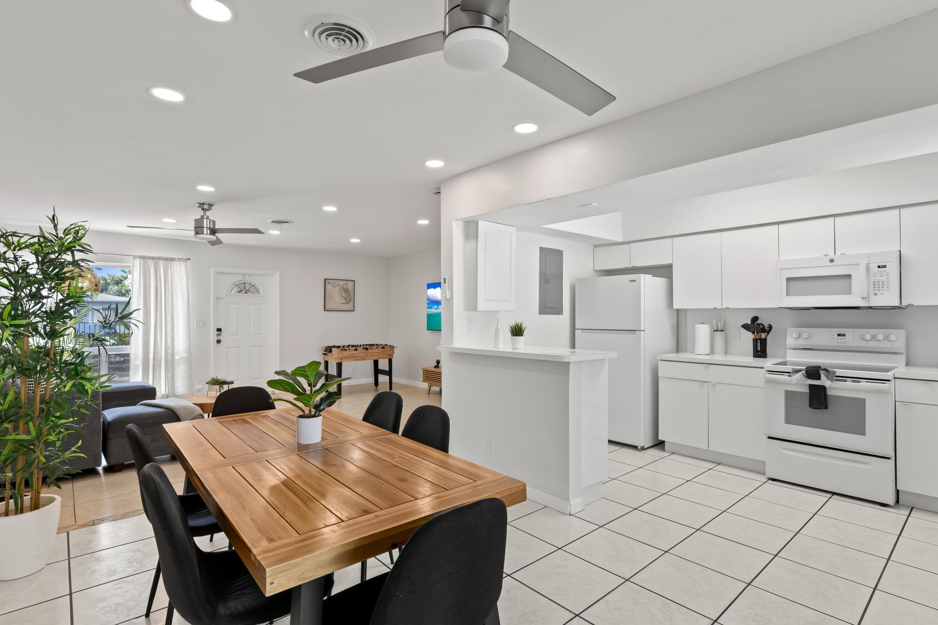 1761 NE 55th Street, Unit 2, Fort Lauderdale, FL 33334 Photo