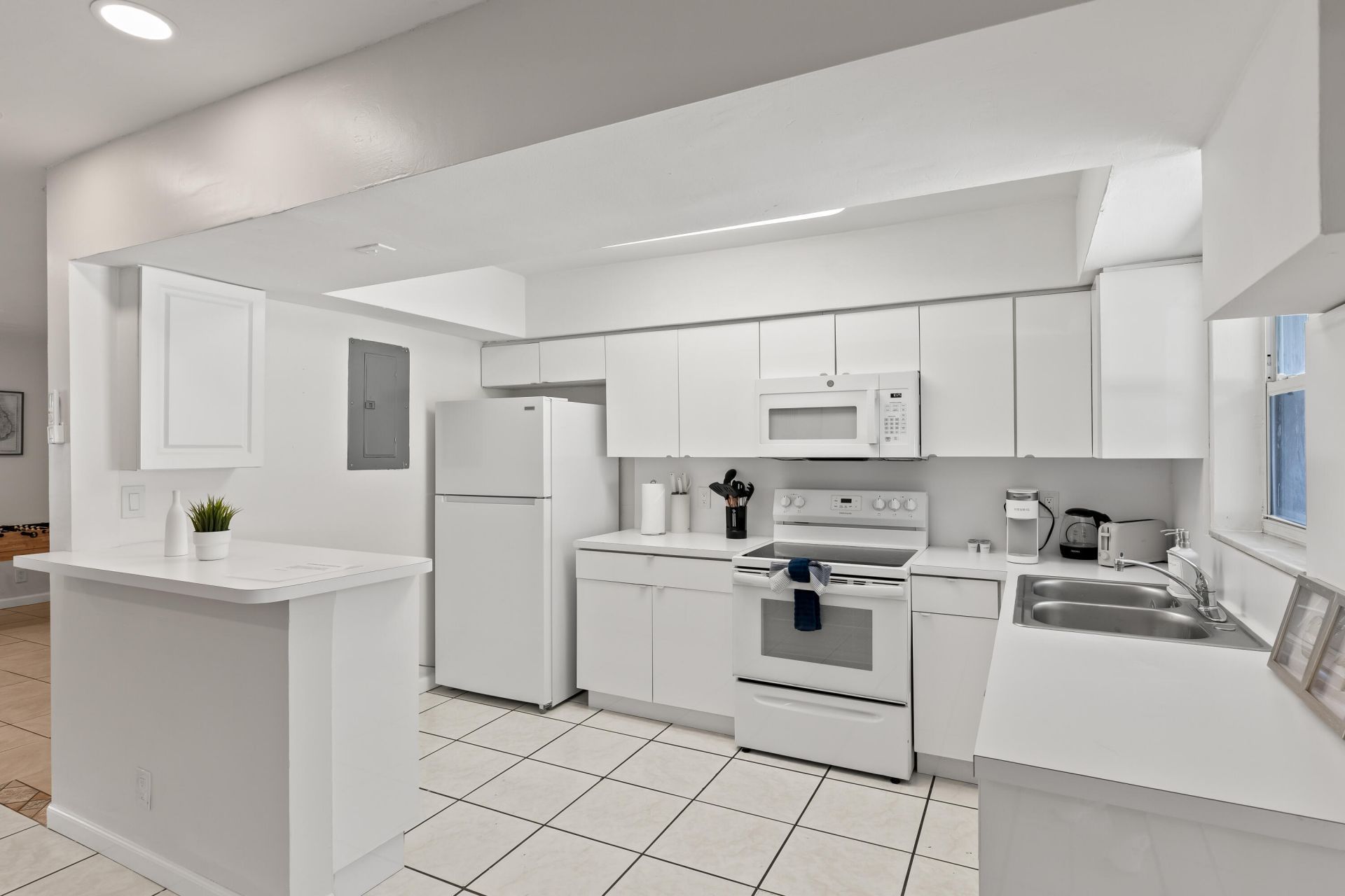 1761 NE 55th Street, Unit 2, Fort Lauderdale, FL 33334 Photo