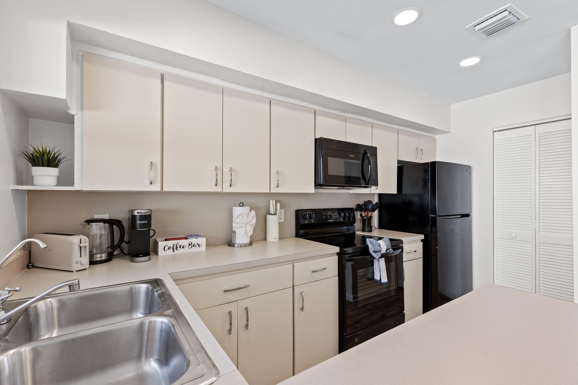 1761 NE 55th Street, Unit 3, Fort Lauderdale, FL 33334 Photo