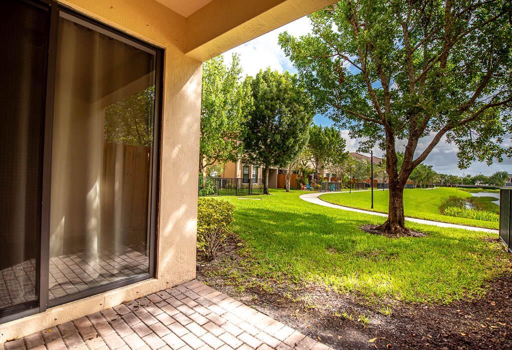 10283 Wellington Parc Drive, Wellington, FL 33449 Photo