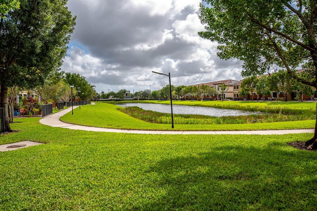 10283 Wellington Parc Drive, Wellington, FL 33449 Photo