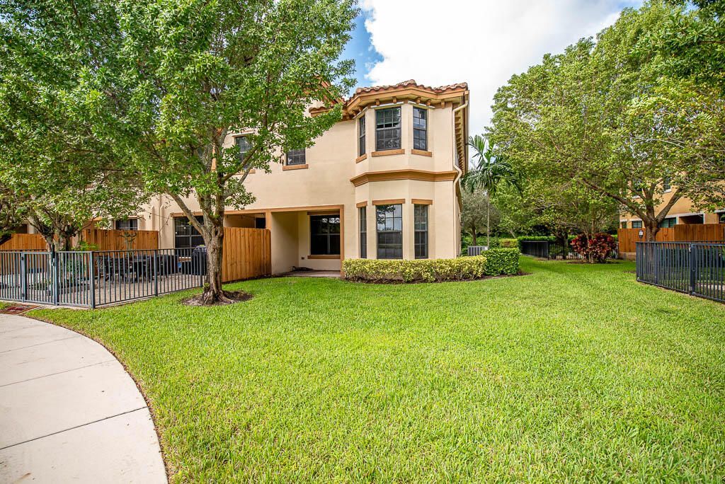 10283 Wellington Parc Drive, Wellington, FL 33449 Photo