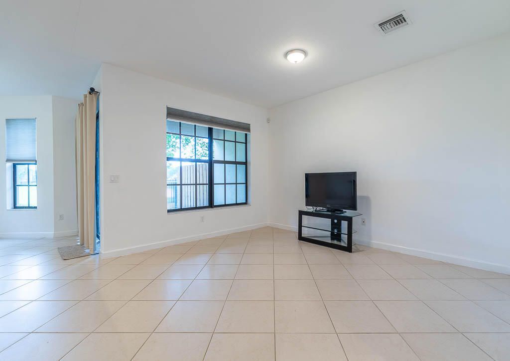 10283 Wellington Parc Drive, Wellington, FL 33449 Photo