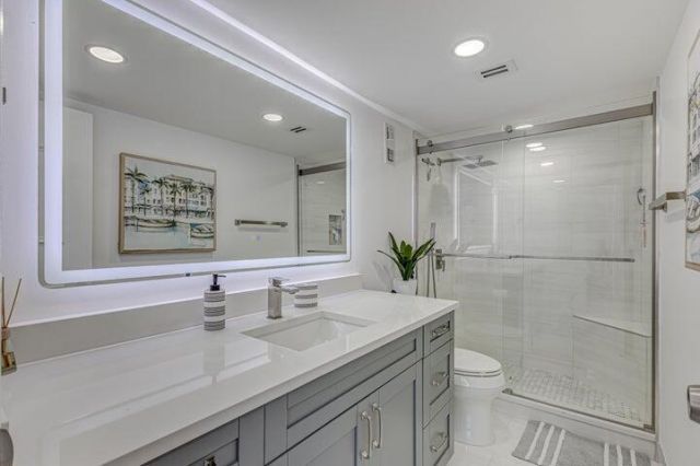 5440 N Ocean Drive, Unit 1502, Singer Island, FL 33404 Photo