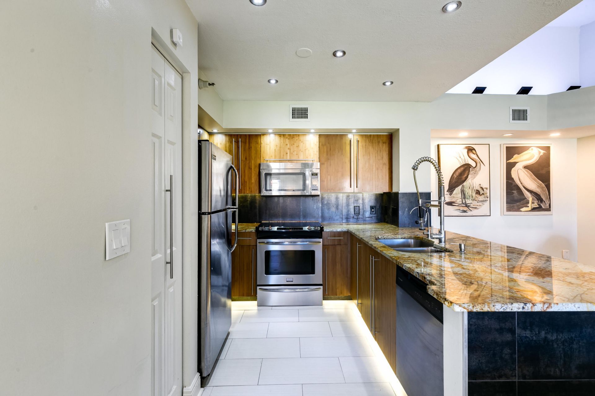 157 Yacht Club Way, Unit 310, Hypoluxo, FL 33462 Photo