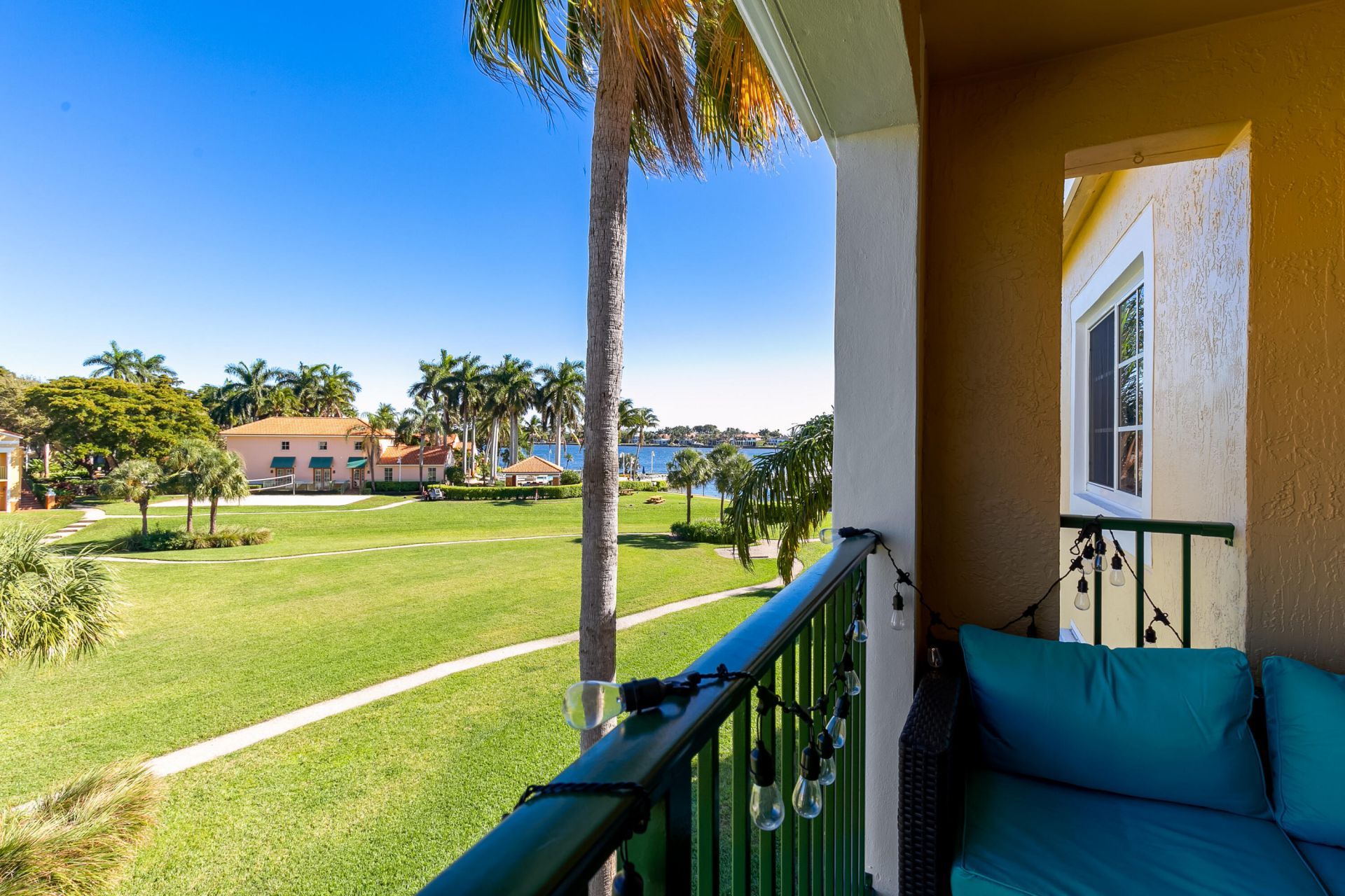 157 Yacht Club Way, Unit 310, Hypoluxo, FL 33462 Photo