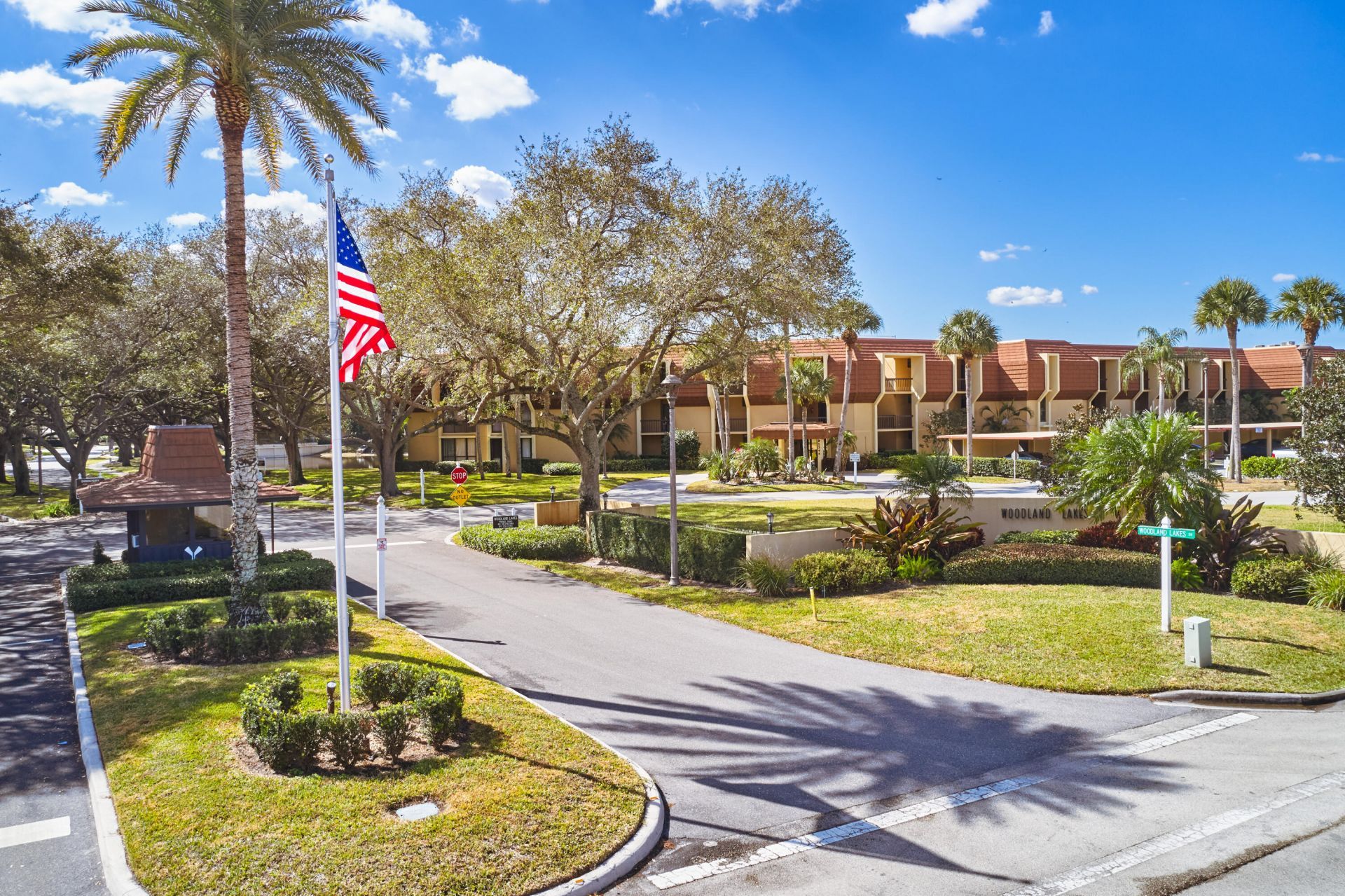 5250 Woodland Lakes Drive, Unit 130, Palm Beach Gardens, FL 33418 Photo