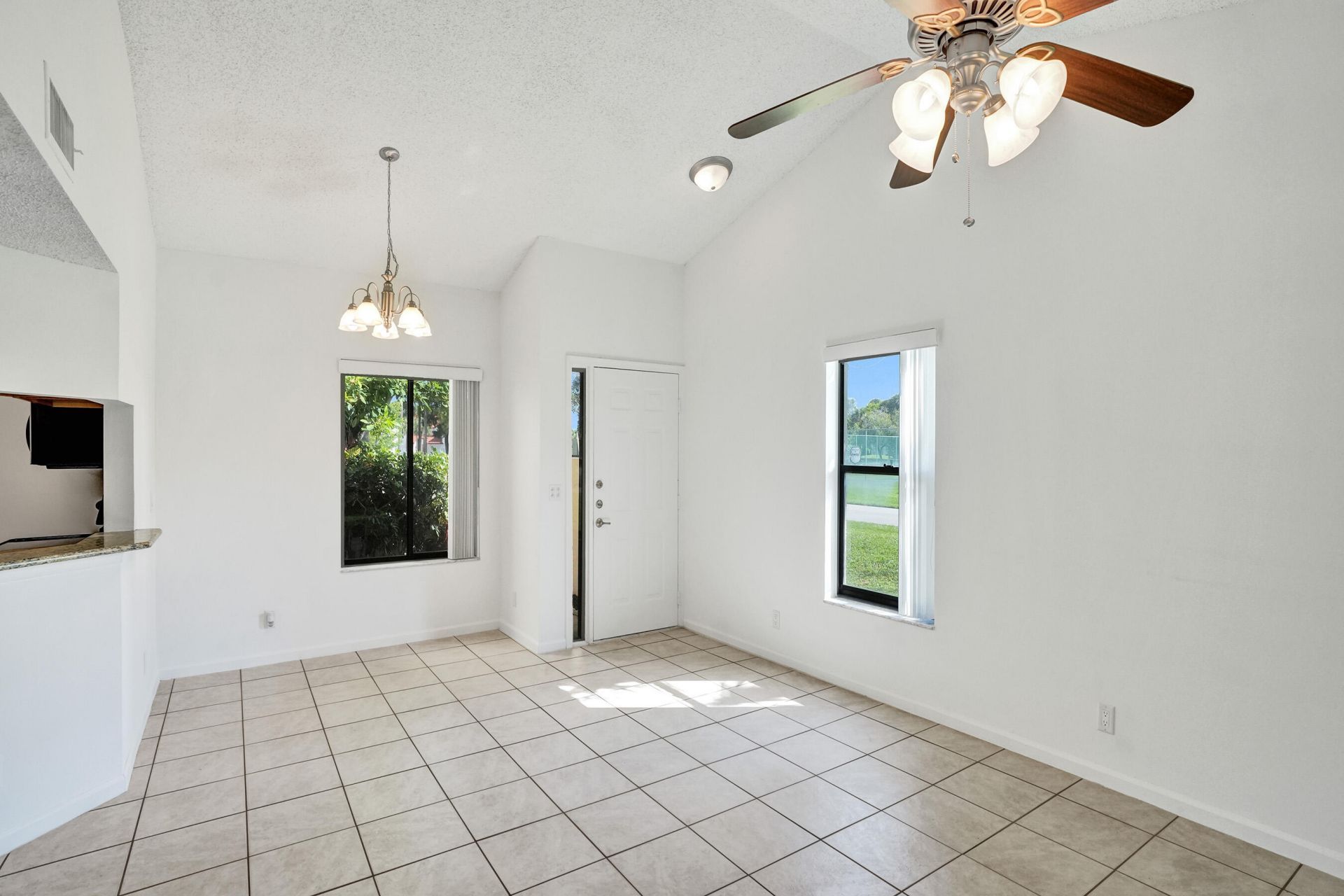 12 Via De Casas Sur, Unit 101, Boynton Beach, FL 33426 Photo