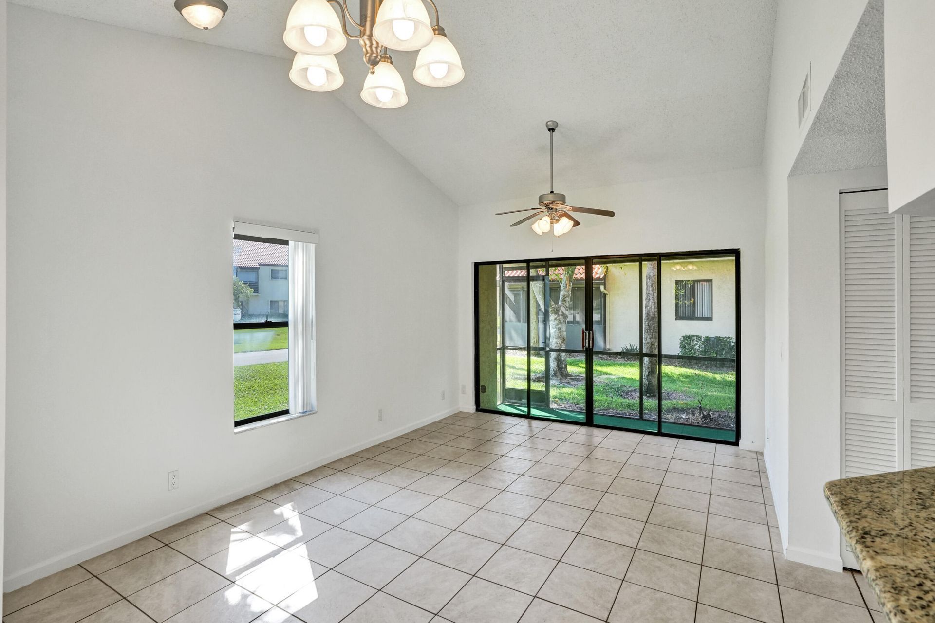 12 Via De Casas Sur, Unit 101, Boynton Beach, FL 33426 Photo