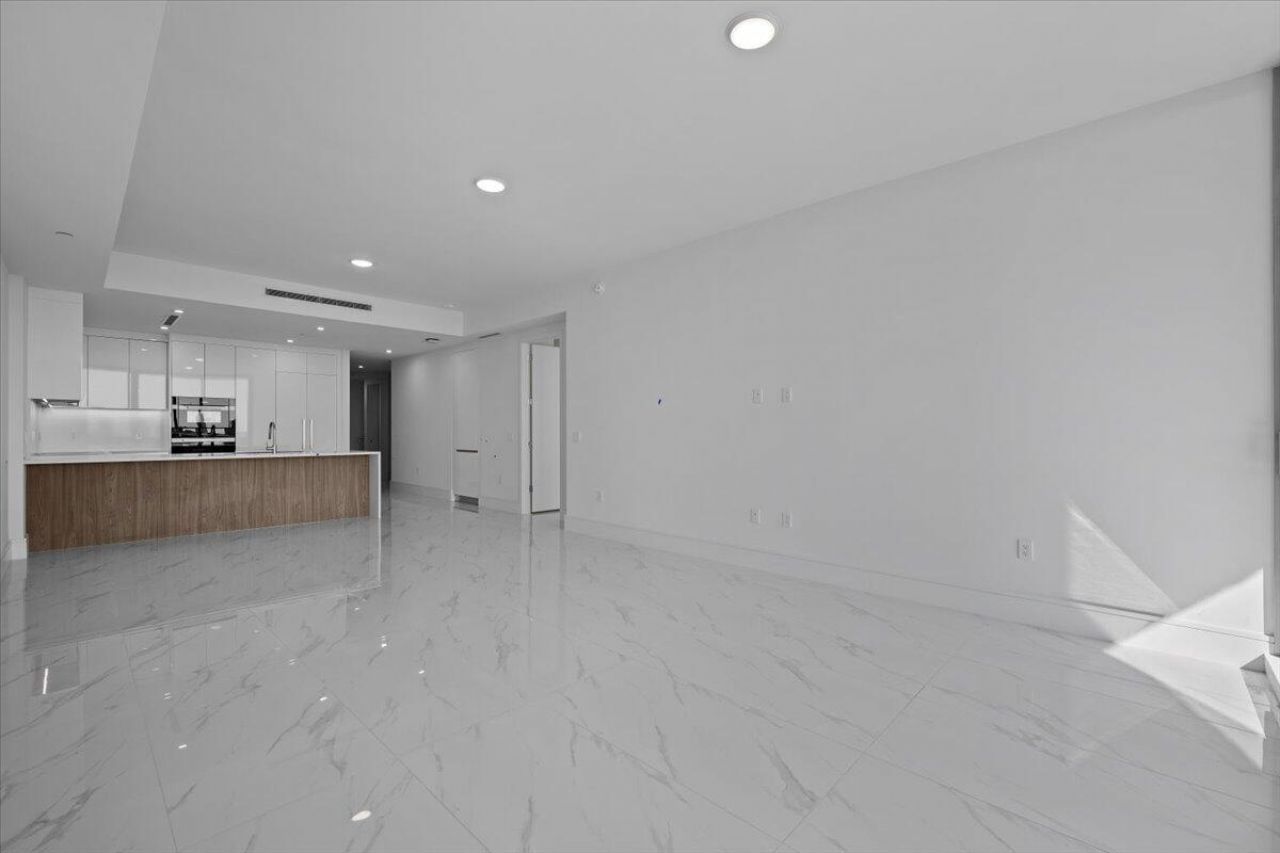 220 Lake Shore Drive, Unit 804, Lake Park, FL 33403 Photo