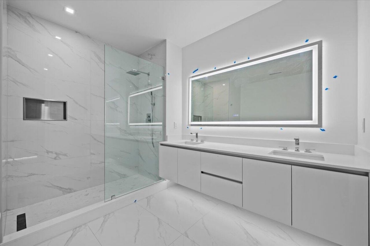 220 Lake Shore Drive, Unit 804, Lake Park, FL 33403 Photo