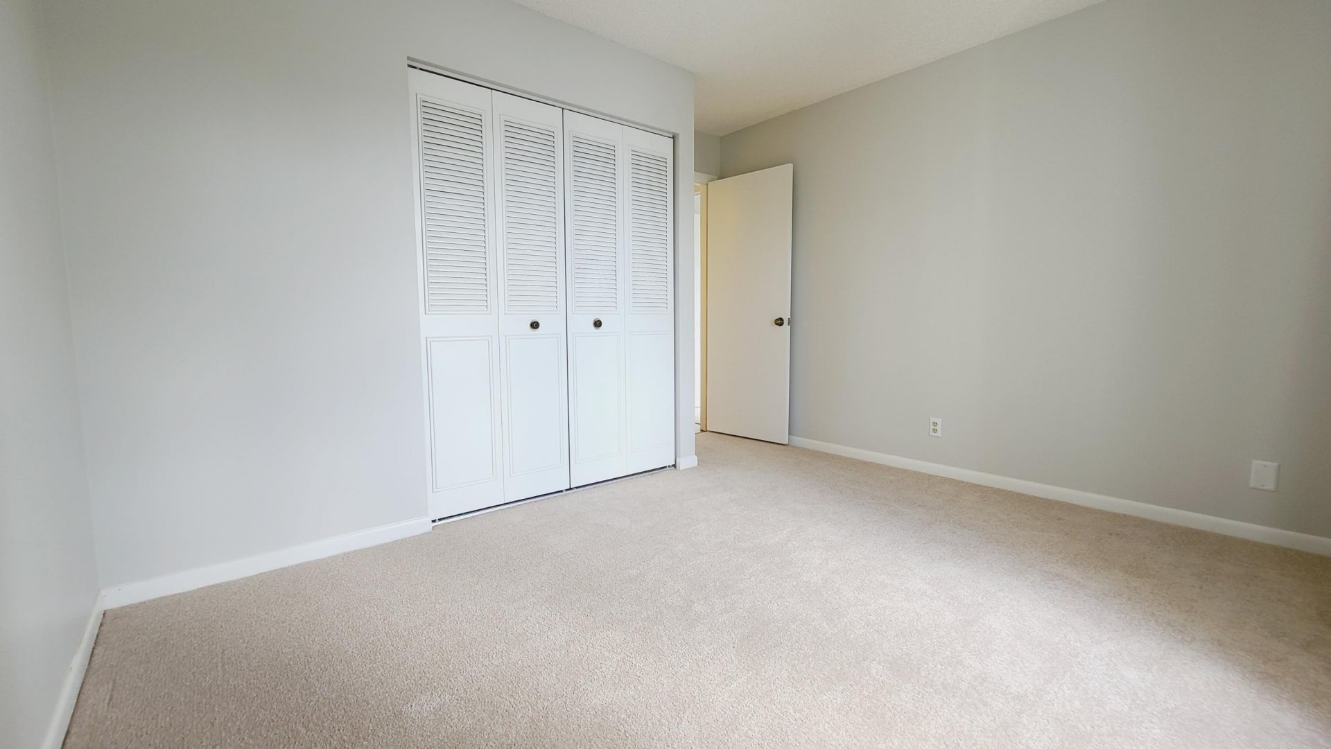 1109 Green Pine Boulevard, Unit B2, West Palm Beach, FL 33409 Photo