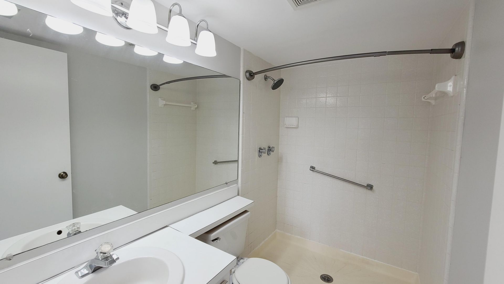 1109 Green Pine Boulevard, Unit B2, West Palm Beach, FL 33409 Photo