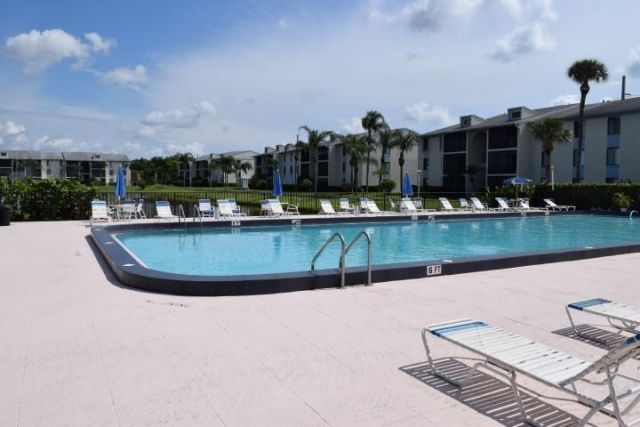 1109 Green Pine Boulevard, Unit B2, West Palm Beach, FL 33409 Photo