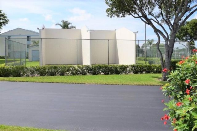 1109 Green Pine Boulevard, Unit B2, West Palm Beach, FL 33409 Photo