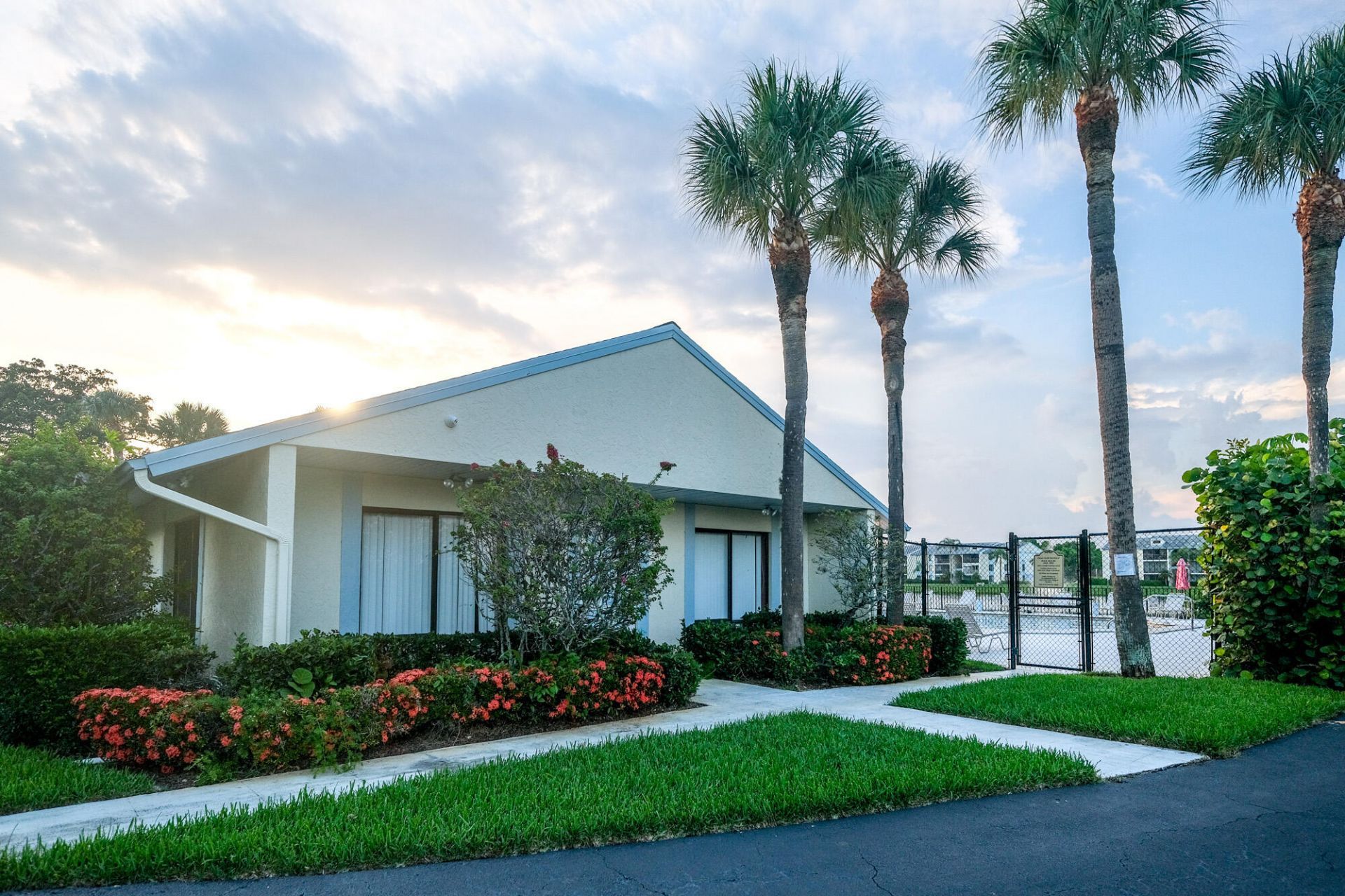 1109 Green Pine Boulevard, Unit B2, West Palm Beach, FL 33409 Photo