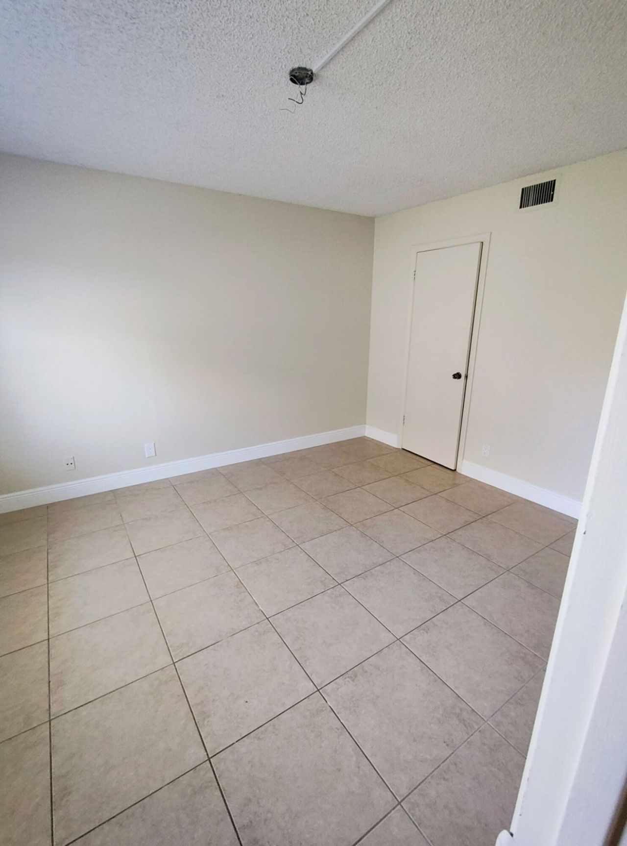 6736 Palmetto Circle S, Unit 102, Boca Raton, FL 33433 Photo