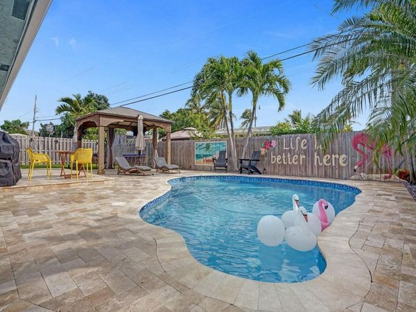 2750 NE 10th Avenue, Pompano Beach, FL 33064